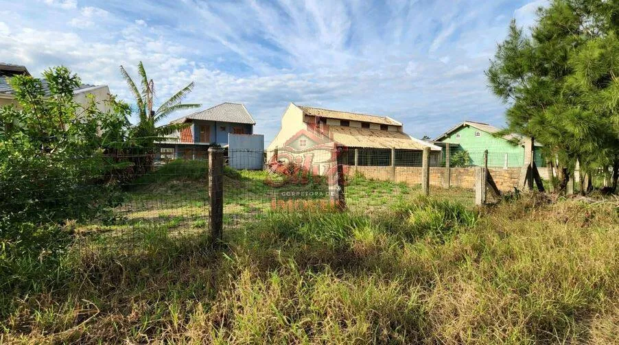 Imagem T714 | Terreno 300m² a 50m do mar, sem construção, Imara