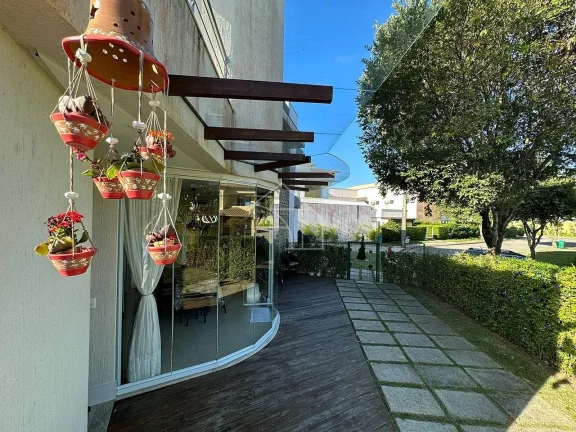 Imagem Luxuosa Casa à Venda no Condomínio Resort Boulevard Lagoa – Serra, ES