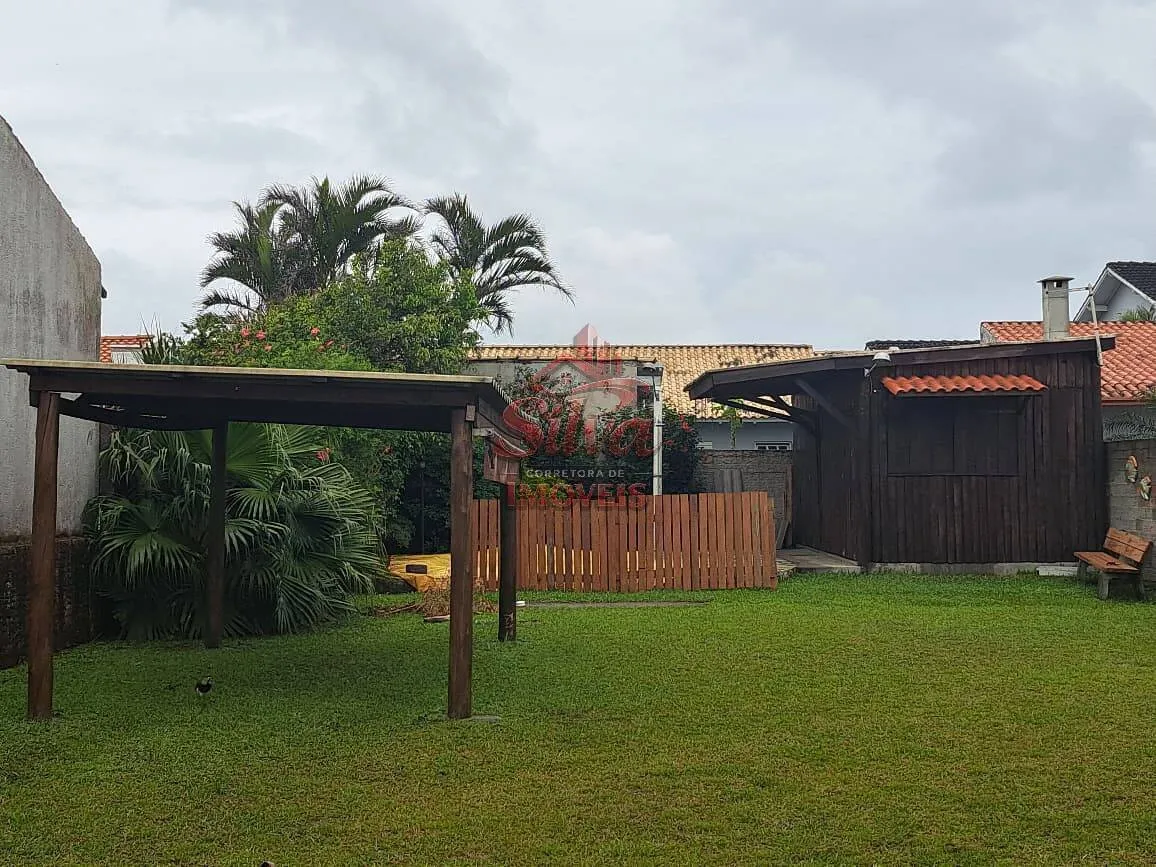 Imagem Terreno 360m² com piscina no Centro de Imbé