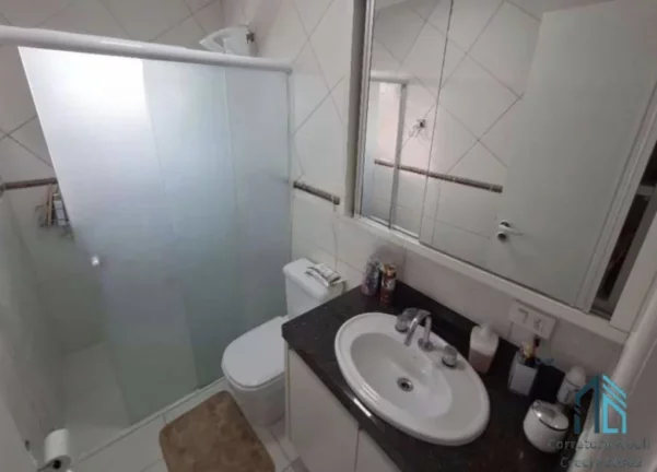 Imagem Sobrado Tríplex Semi mobiliado, 03 quartos c/suíte no Guaira/Água Verde em Curitiba PR