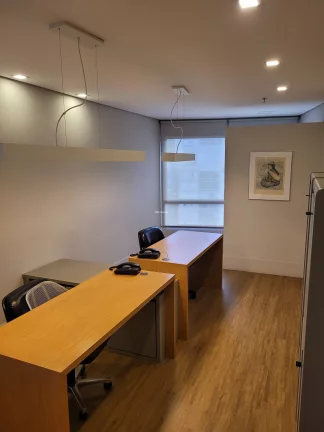 Imagem Conjunto Comercial de Alto Padrão com 3 Salas e 4 Vagas de Garagem no Jardim Caboré, São Paulo-SP