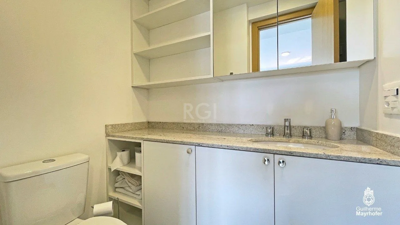 Imagem Apartamento para Venda - 75.12m², 3 dormitórios, 1 suite, 1 vaga - Farroupilha