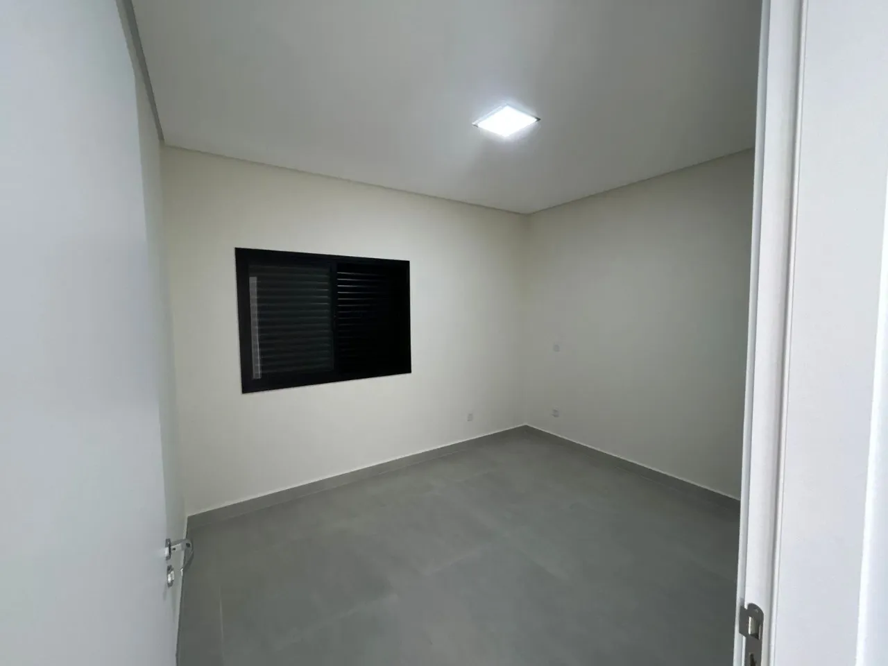 Imagem Encantadora Casa no Condomínio Residencial Jardim - Sorocaba/SP