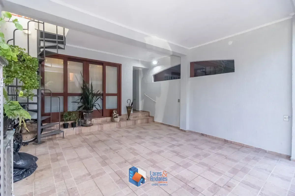 Imagem Casa no condomínio Parque das Mercês para venda com 5 quartos, sendo 4 suítes, 240m²