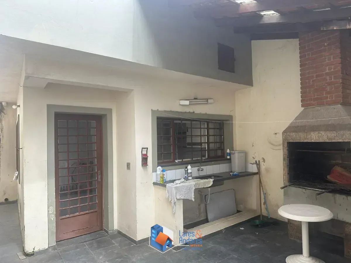 Imagem Sobrado para venda em Jardim Peri com 3 quartos, sendo 1 suíte, 300m²