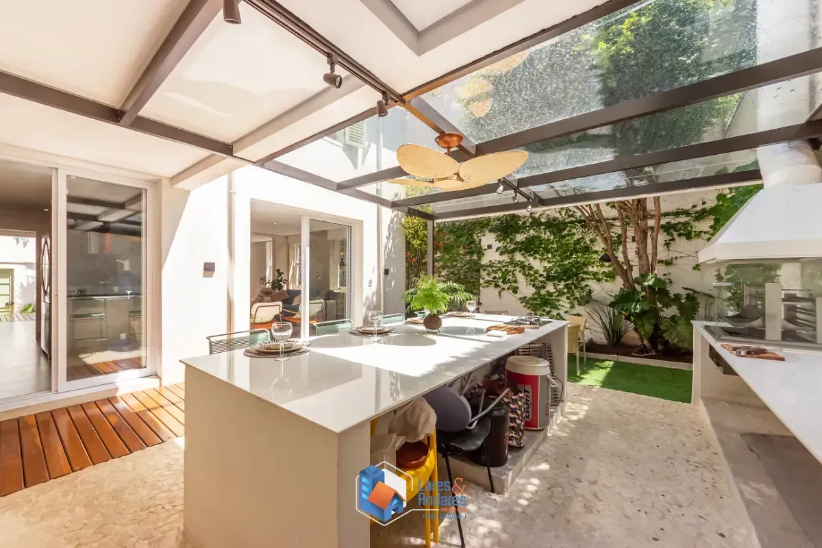 Imagem Casa para venda em Campo Belo com 3 quartos, sendo 2 suítes, 280m²