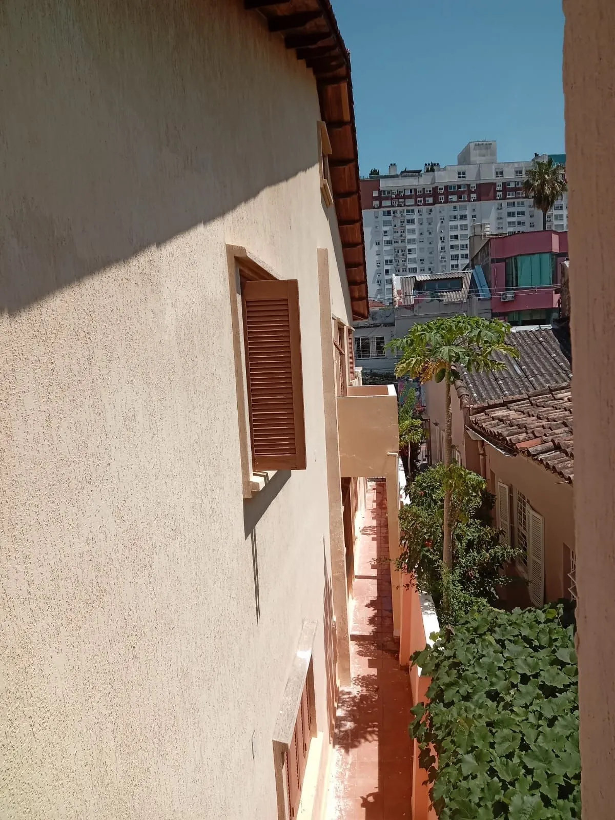Imagem Ótima Casa com 4 Dormitórios no Bairro Cidade Baixa