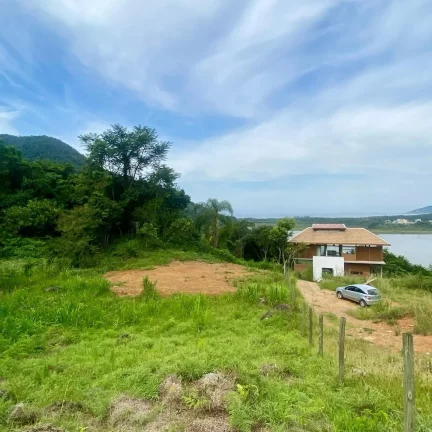 Imagem Terreno à venda em Garopaba-SC, bairro Macacu! 2.000m² com vista panorâmica. Venha conferir!