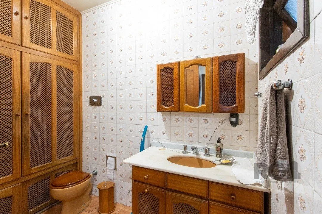 Imagem Casa para Venda - 500m², 4 dormitórios, sendo 1 suites, 4 vagas - Coronel Aparício Borges