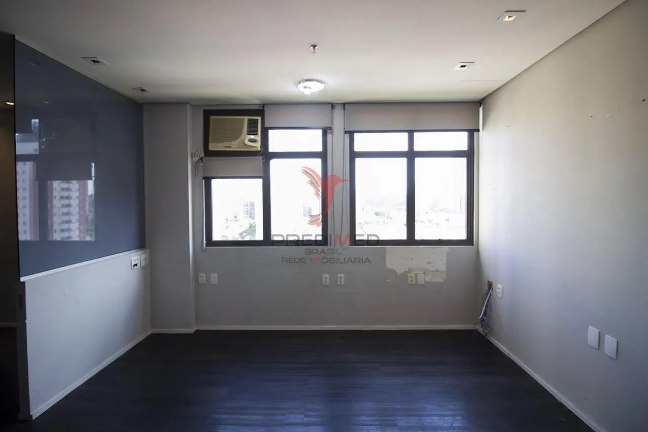 Imagem Sala Comercial Reformada | 40 m² | 1 Vaga | Próxima ao Consulado Americano | Chácara Santo