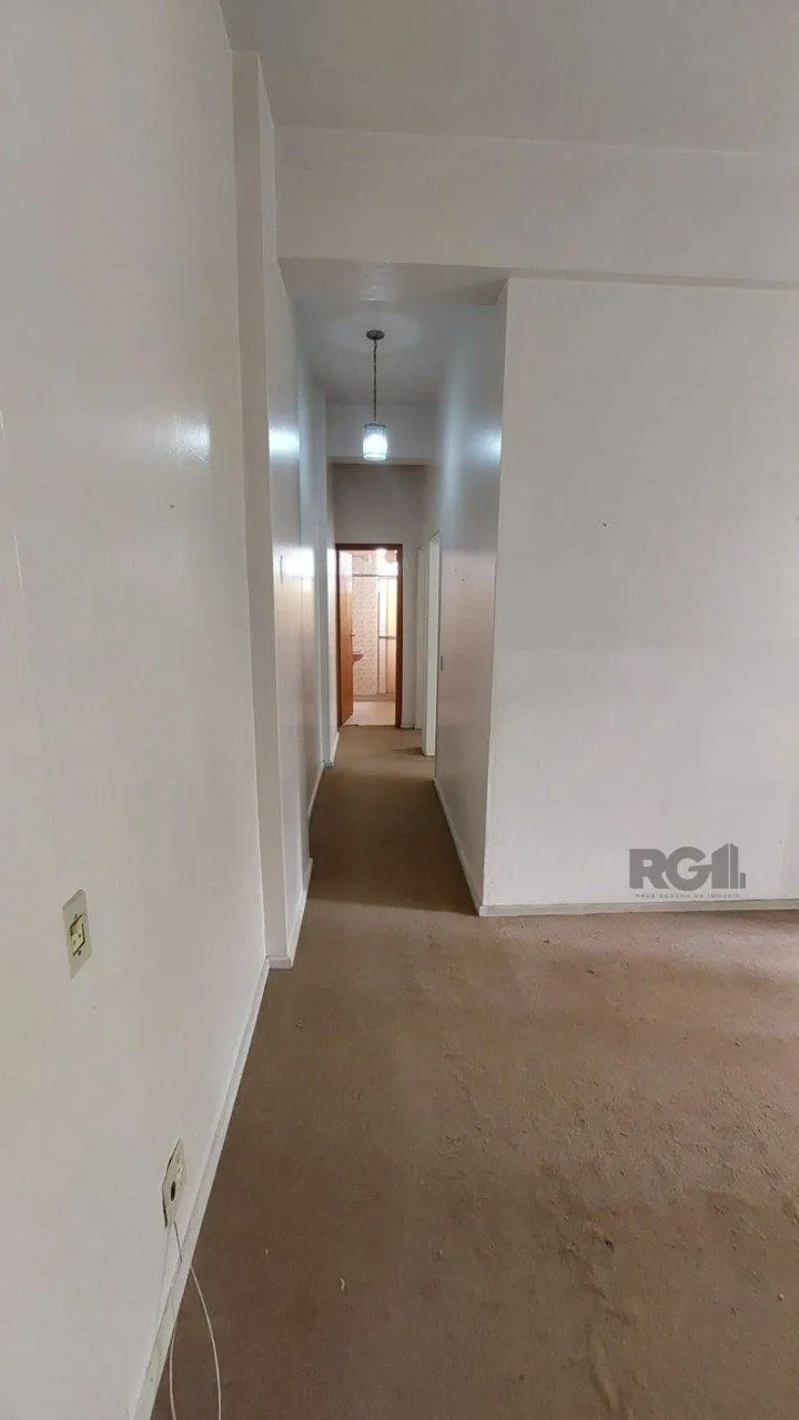 Imagem Apartamento no Centro de 2 dormitórios reformado