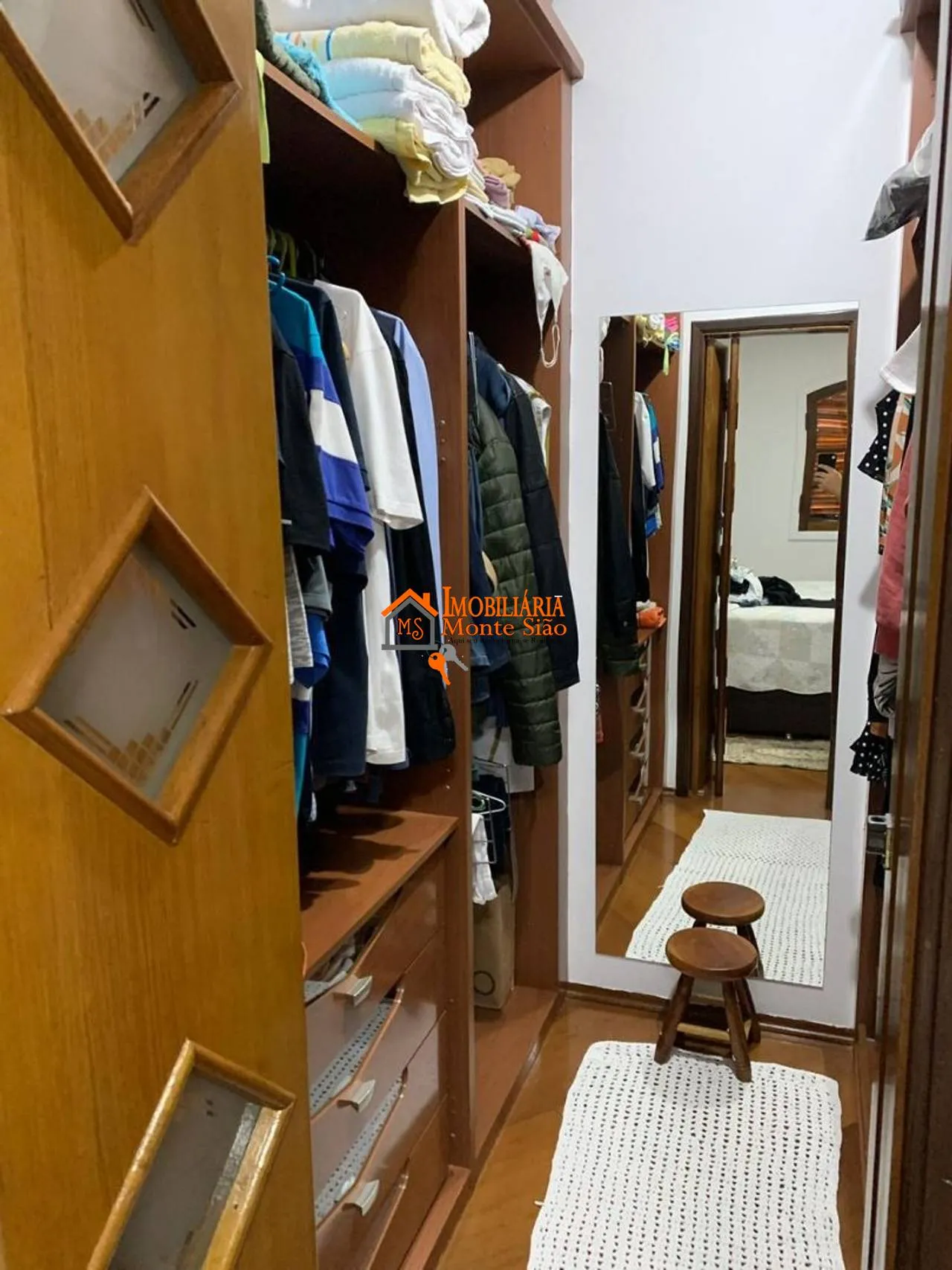 Imagem Casa 5 Dorms. c/ 2 Suítes + 5 Vagas | Excelente Localização