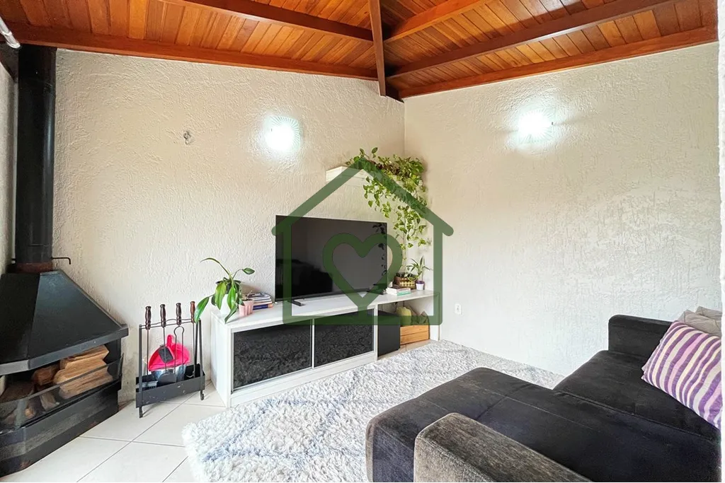 Imagem Seu Novo Lar Espera por Você no Coração do Guarujá! Imagine-se vivendo em um verdadeiro refúgio...