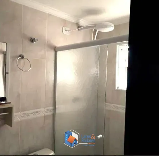 Imagem SOBRADO COM 3 DORMS (2 SUÍTES COM AR COND), 2 SALAS, COZ. COM COPA E ARMÁRIOS PLANEJADOS, QUINTAL LATERAL FECHADO. 4 VAGAS COBERTAS. VILA MIRANTE SP.