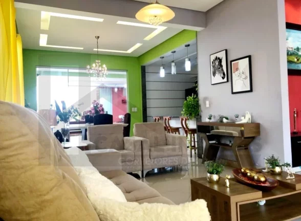 Imagem CASAL IMÓVEIS VENDE CASA TERREA MONTENEGRO BOULEVARD 3 SUÍTES