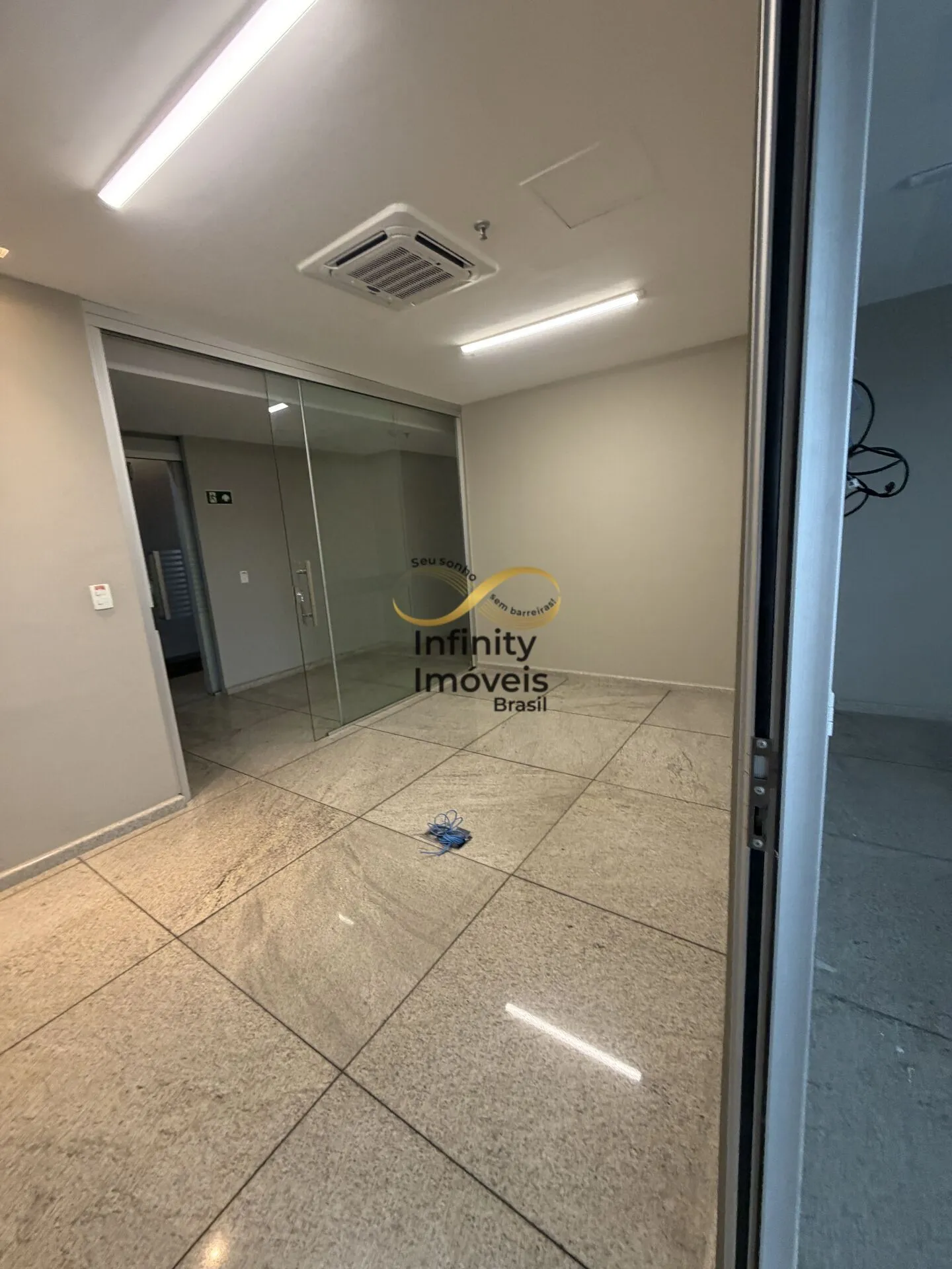 Imagem Sala comercial à venda no bairro Santa Efigênia - Belo Horizonte/MG
