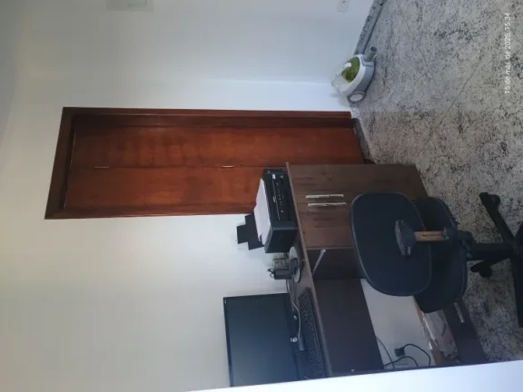 Imagem "Esse sobrado é tipo 2 em 1: casa linda + espaço pra ganhar dinheiro!"
