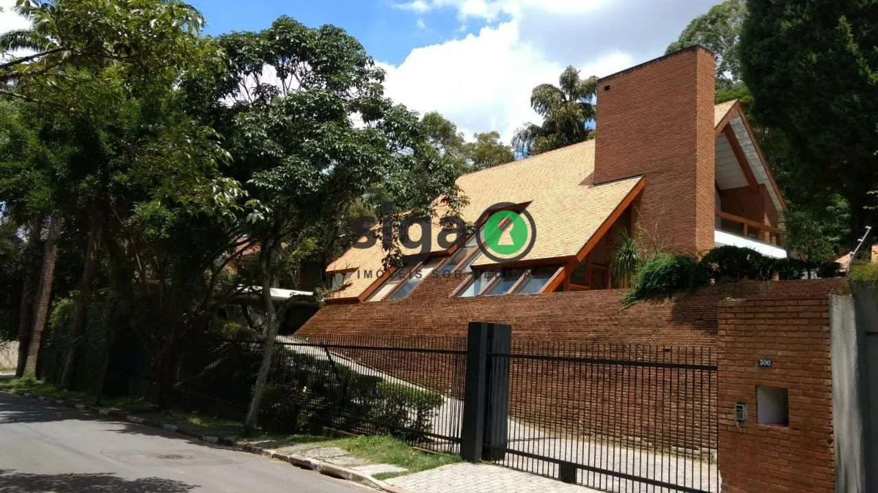 Imagem Casa de Luxo Projetada por Marcos Tomanik no Morumbi - Vizinha a Área Verde Tombada