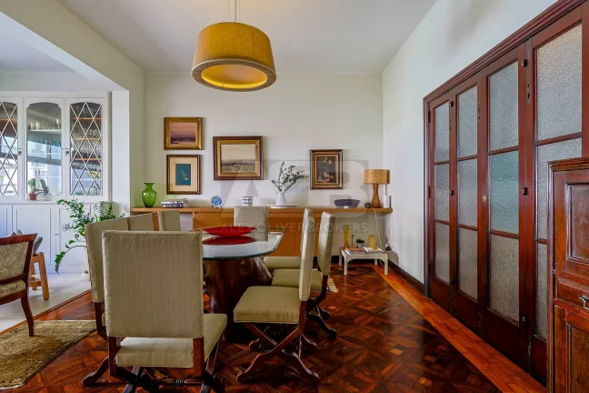 Imagem Apartamento à venda em Copacabana, 197m2, 4 quartos, 1 suíte, 1vaga.