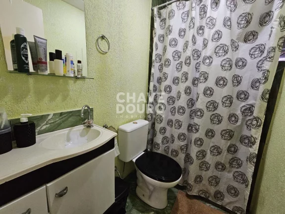 Imagem Casa com 2 Quartos (1 com varanda) à venda em Teresópolis!
