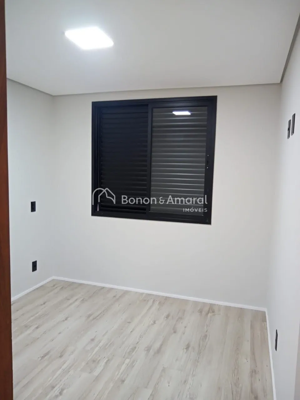 Imagem Sobrado à venda com 3 quartos no Condomínio Real Park Sumaré