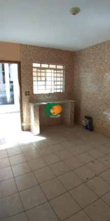 Imagem Casa para Venda em São Roque, Jardim Caparelli (mailasqui), 2 dormitórios, 1 suíte, 2 banheiros, 3 vagas