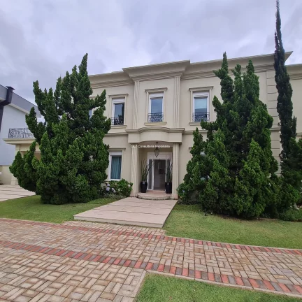 Imagem SOBRADO TRIPLEX NEOCLÁSSICA DISPONÍVEL PARA VENDA