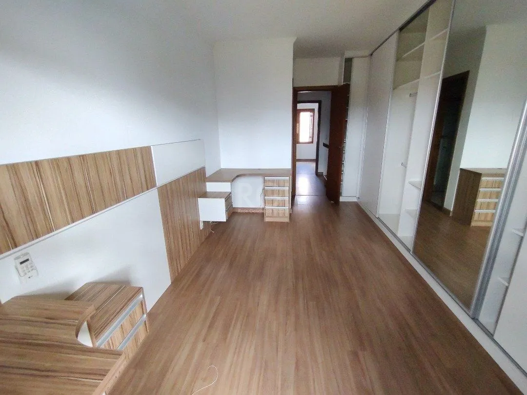 Imagem Casa para Venda - 84.2m², 3 dormitórios, sendo 3 suites, 1 vaga - Hípica