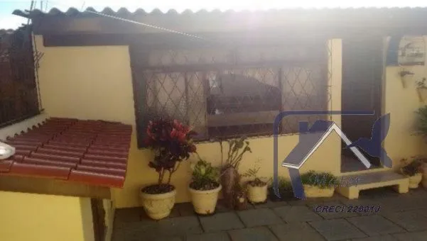 Imagem Casa para Venda - 318m², 4 dormitórios, sendo 1 suites, 4 vagas - Cavalhada
