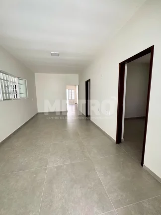 Imagem Ponto comercial para locação com 4 salas, 3 banheiros, Copa, PETROLINA - PE