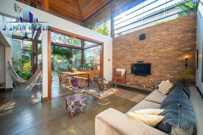 Imagem Casa com 2 dormitórios, sendo 1 suíte à venda - Granja Viana - Fazendinha