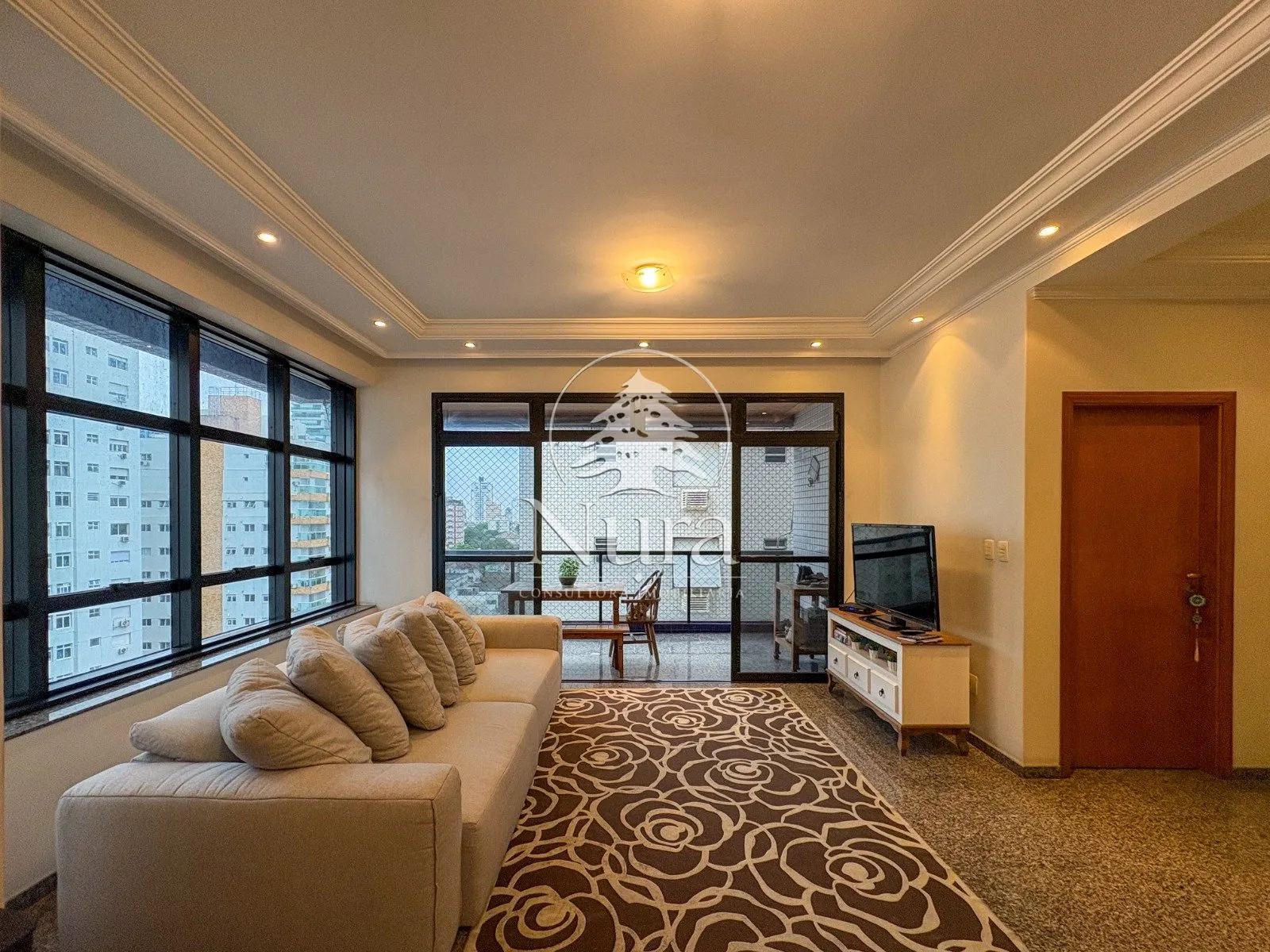 Imagem Apartamento de 3 quartos, 177m² no bairro Ponta da Praia, em Santos