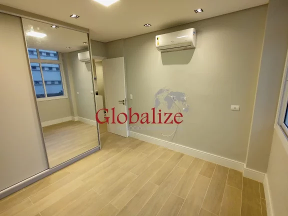 Imagem LINDO apartamento de 2 dormitórios todo reformado e planejado PORTEIRA FECHADA no bairro do Boqueirão em Santos (SP) por R$.700.000,00 com vista l