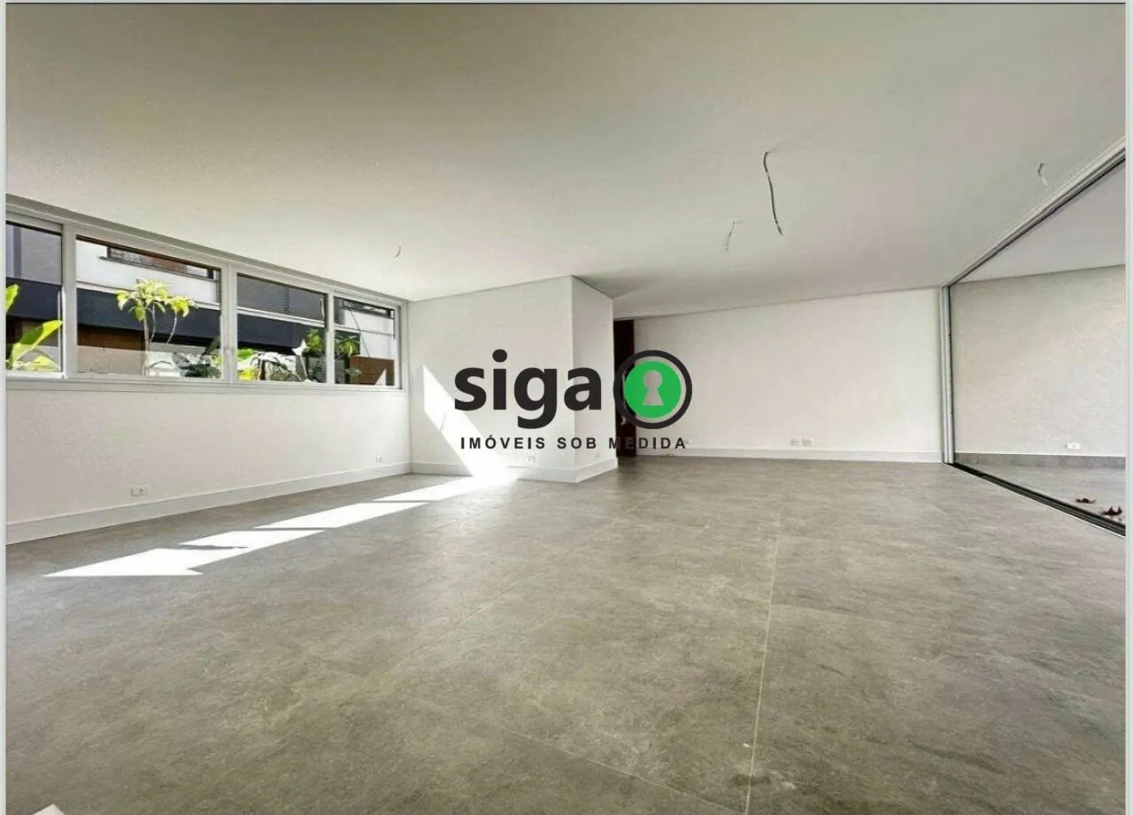 Imagem Casa em Condomínio Fechado à venda no Alto da Boa Vista com 4 Suítes e 4 Vagas - São Paulo