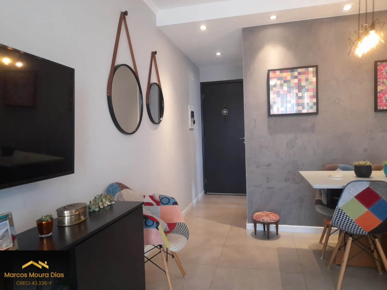 Imagem Apartamento na Pompeia com 2 dormitórios (1 suíte) e 1 vaga, próximo ao Sesc Pompeia. Edifício com portaria 24h e lazer