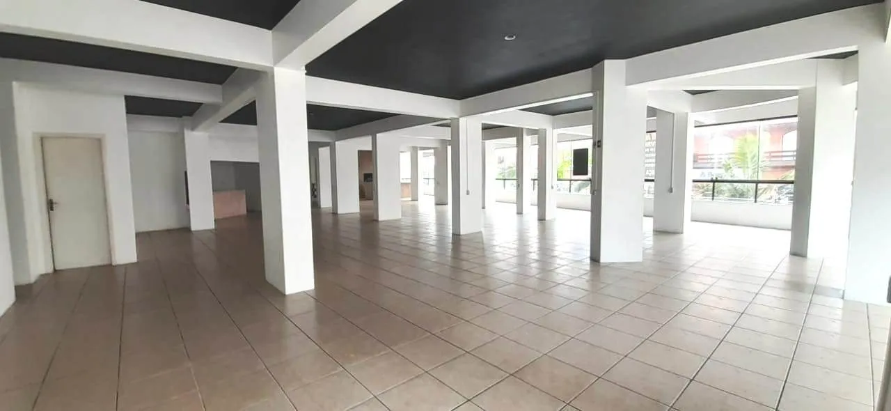 Imagem Sala comercial à venda em Torres, Centro, 382m2