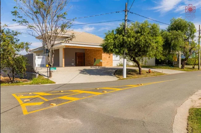 Imagem LINDA CASA TÉRREA EM CONDOMÍNIO DE ALTO PADÃO