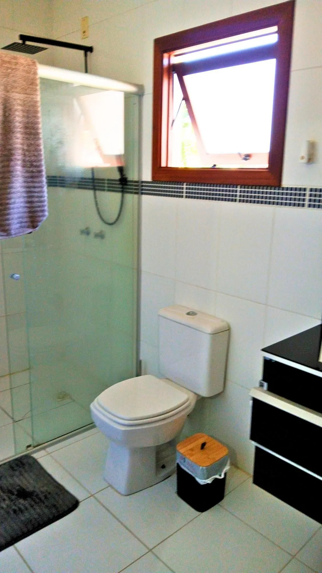 Imagem Casa aconchegante com 3 dormitórios, piscina e lareira