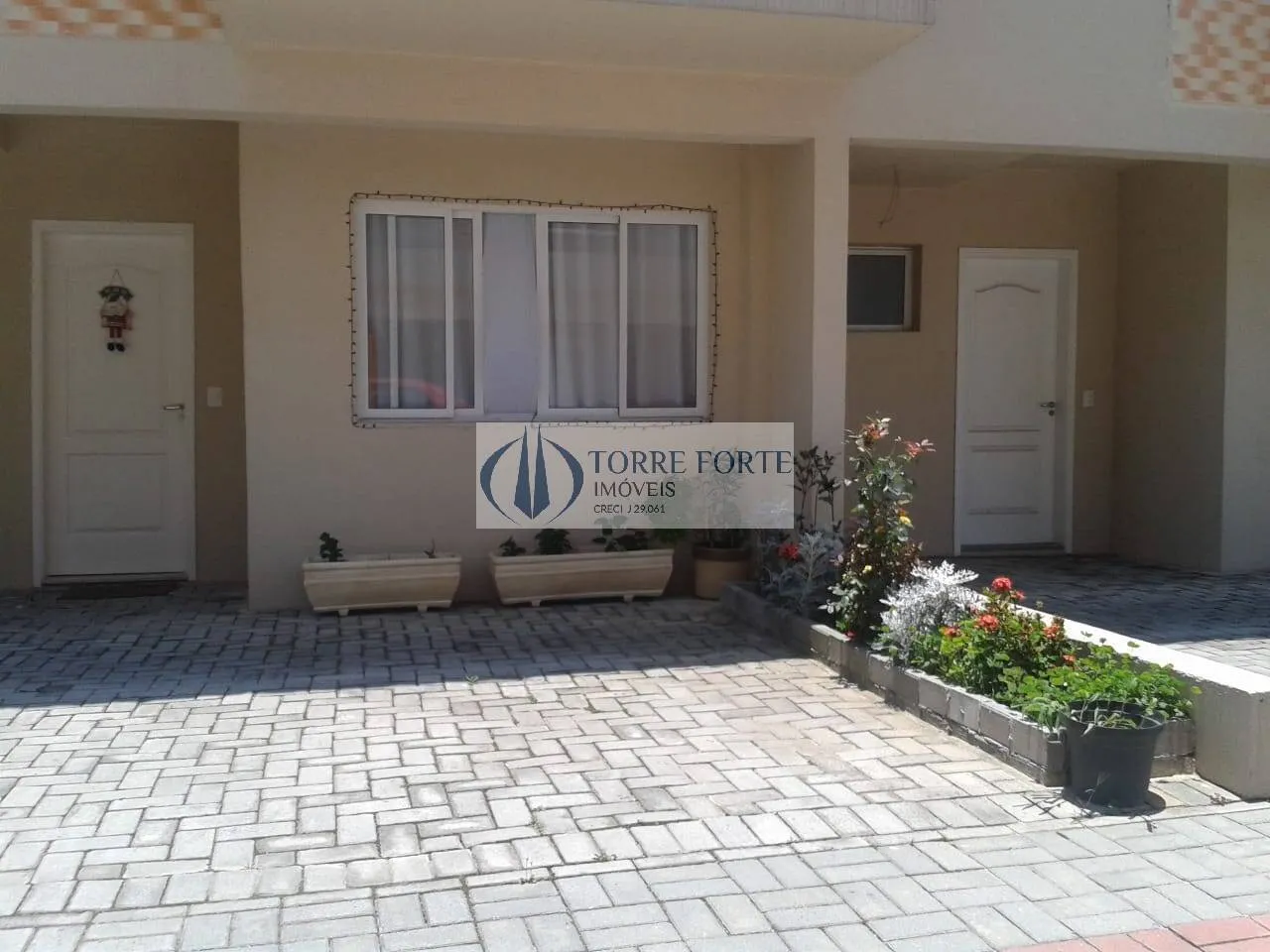 Foto do imóvel Linda casa com 3 dormitórios e 2 vagas em Rua Jaupaci