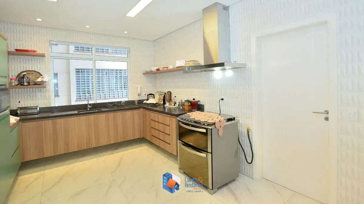 Imagem Apartamento para venda em Higienópolis com 3 quartos, sendo 3 suítes, 180m²