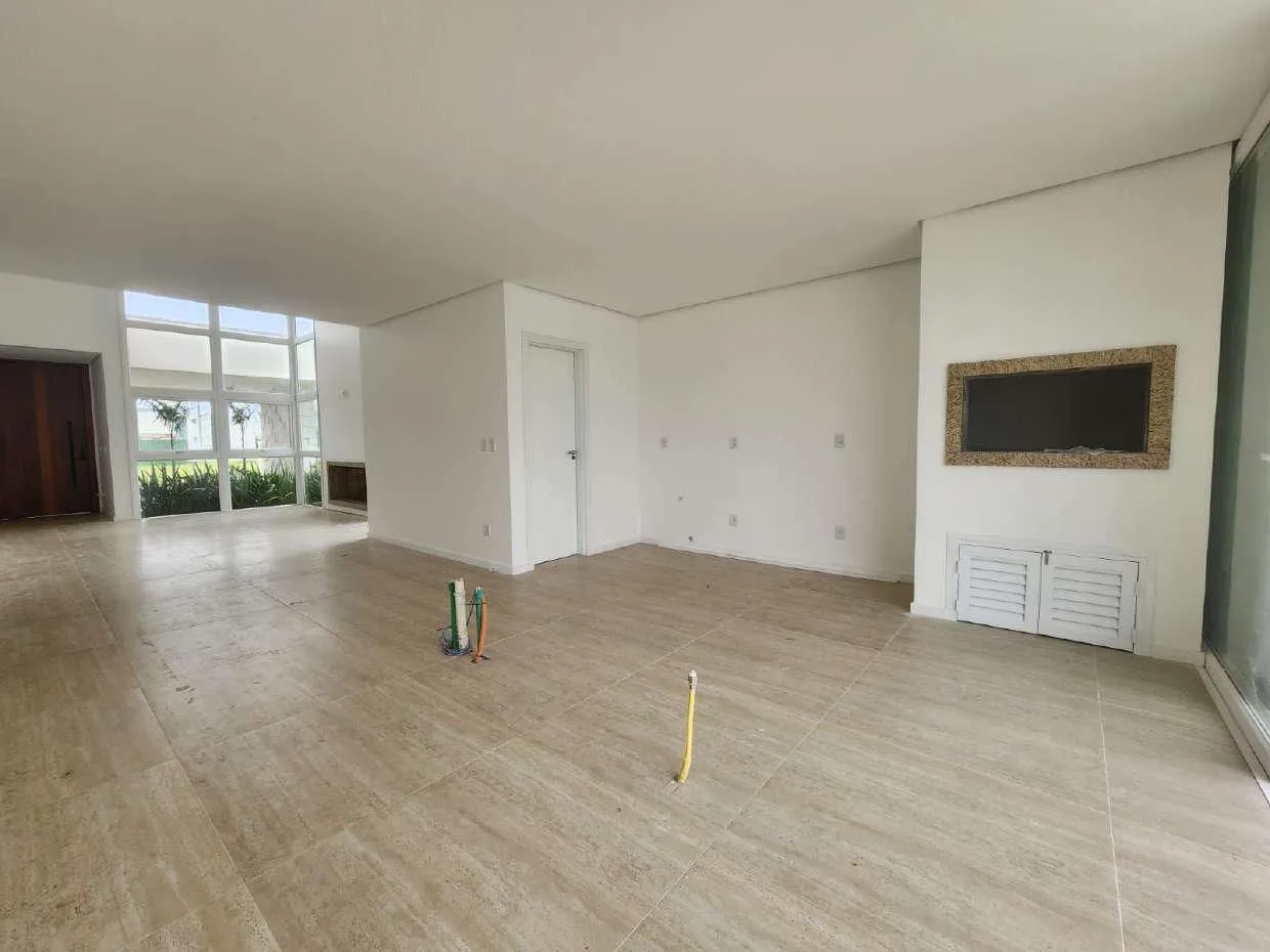 Imagem Casa de condomínio à venda em Torres, Centro, com 4 quartos, 209m2