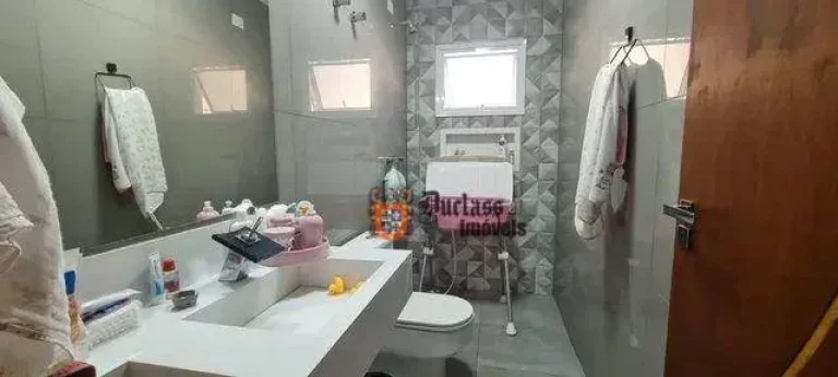 Imagem Sobrado com 4 dormitórios à venda, 417 m² por R$ 1.600.000,00 - Salsalito - Mairiporã/SP