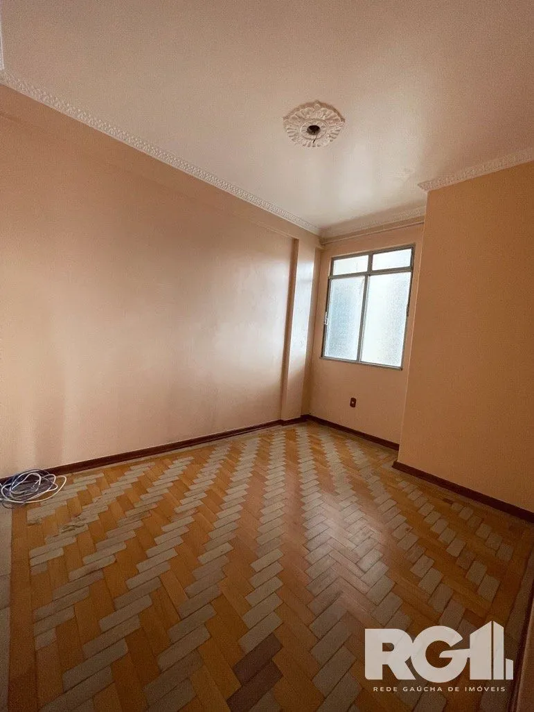 Imagem 303m2 Apartamento com 5 dormitórios no centro da capital.