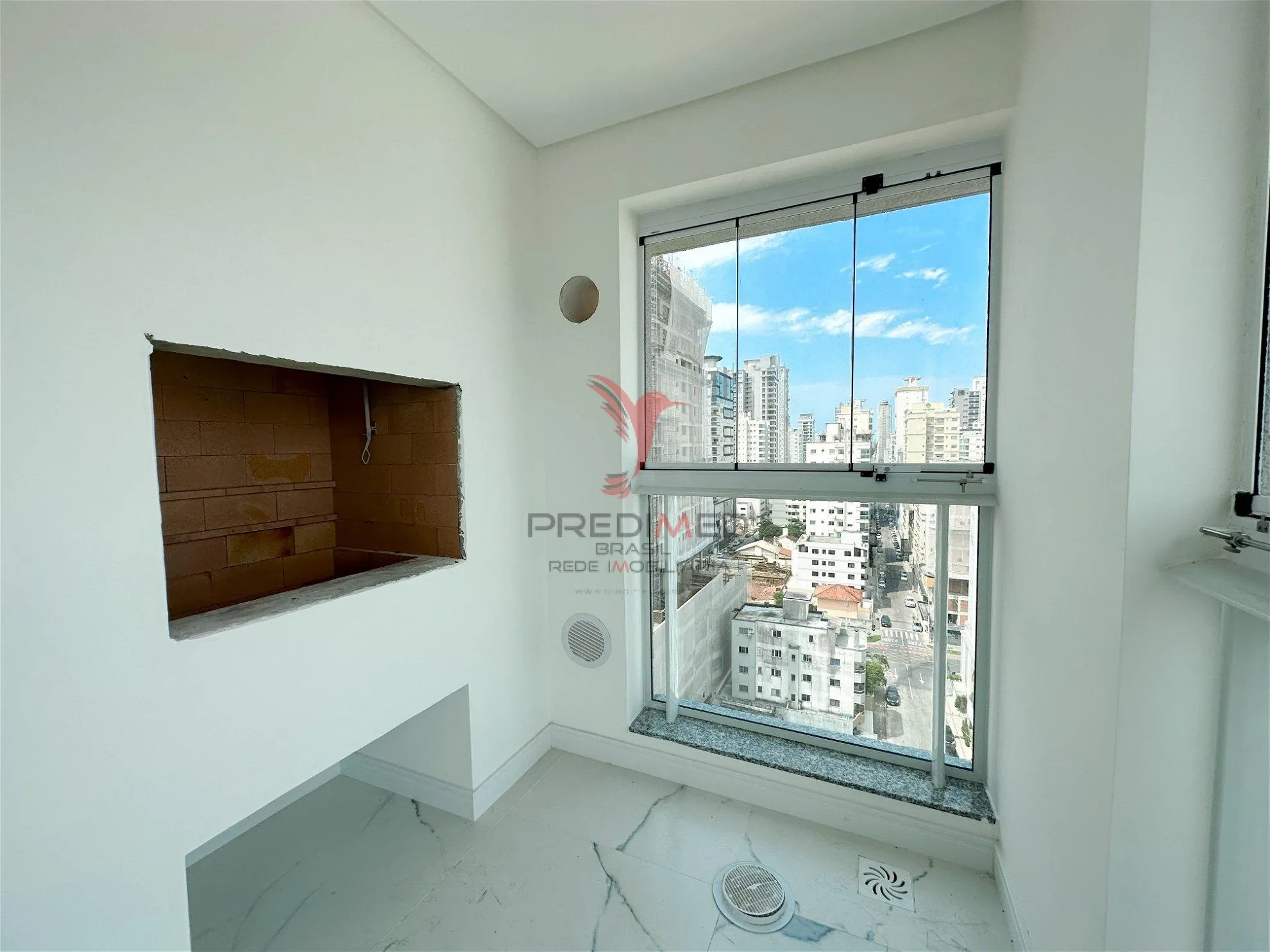 Imagem 3Suites, Em Itapema Um verdadeiro investimento belissimo para voce viver com Sua familia