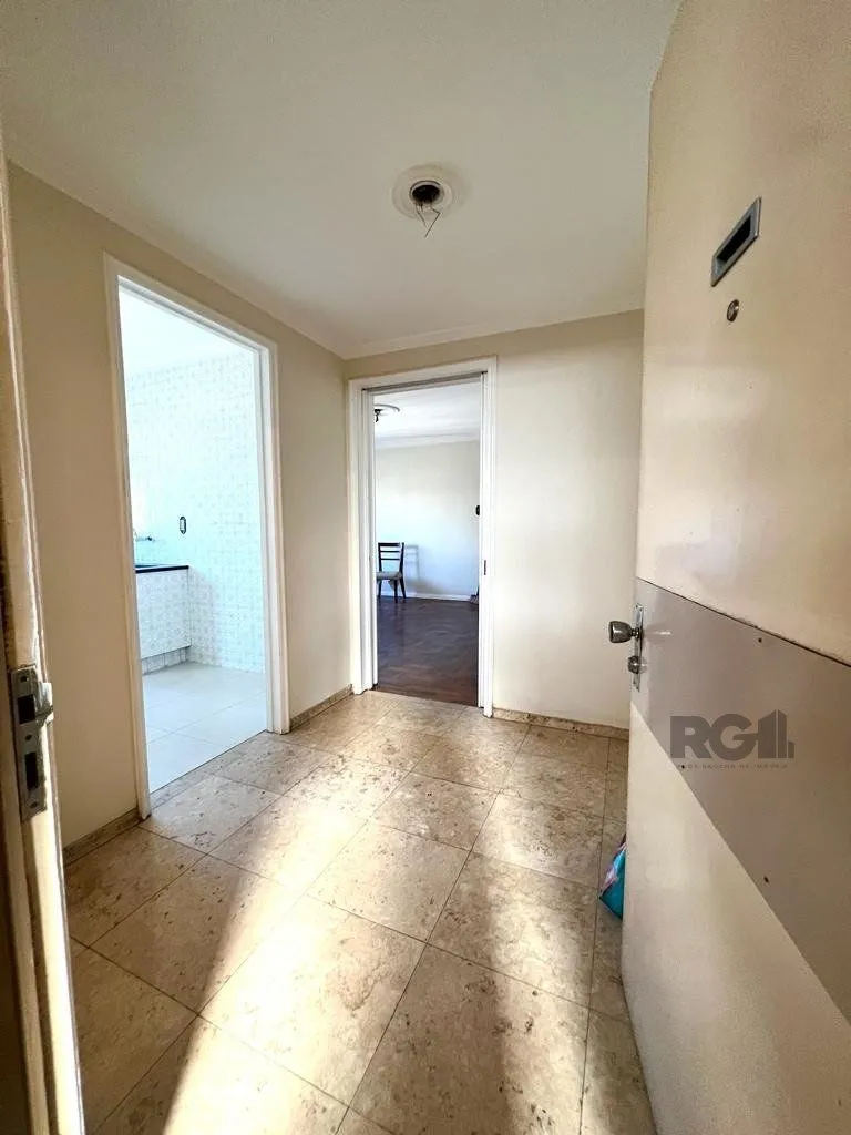 Imagem APARTAMENTO 3 DORMITÓRIOS, 2 VAGAS DE GARAGEM, NO BAIRRO PETRÓPOLIS, POA/RS