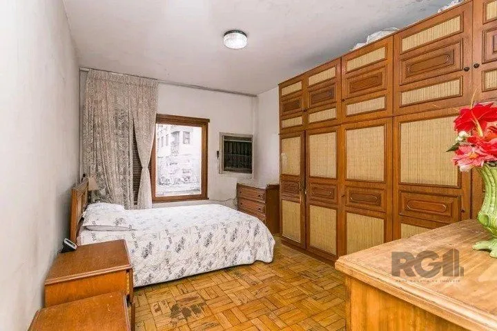 Imagem Casa Residencial ou comercial com 4 dormitórios, 2 banheiros