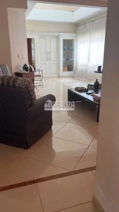 Imagem Casa à venda no bairro Santa Maria, Uberaba - 5 dormitórios, piscina e sauna