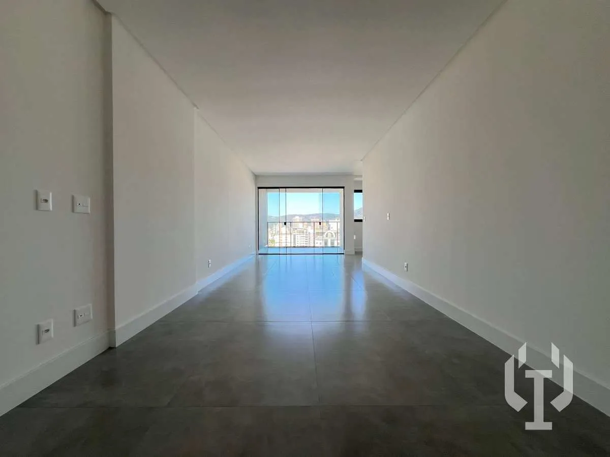 Imagem Apartamento 3 Suítes Quadra Mar em Meia Praia