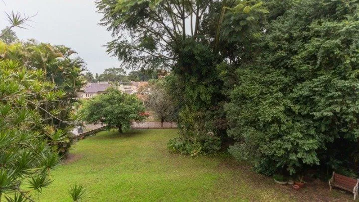 Imagem Casa, 1873 M² para Comprar com 4 Dormitórios e 6 Vagas Estacionamento