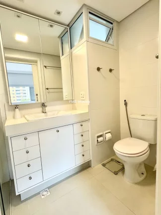 Imagem Apartamento à venda em Moema, 3 quartos sendo 1 suíte, 3 banheiros, 1 vaga de garagem.